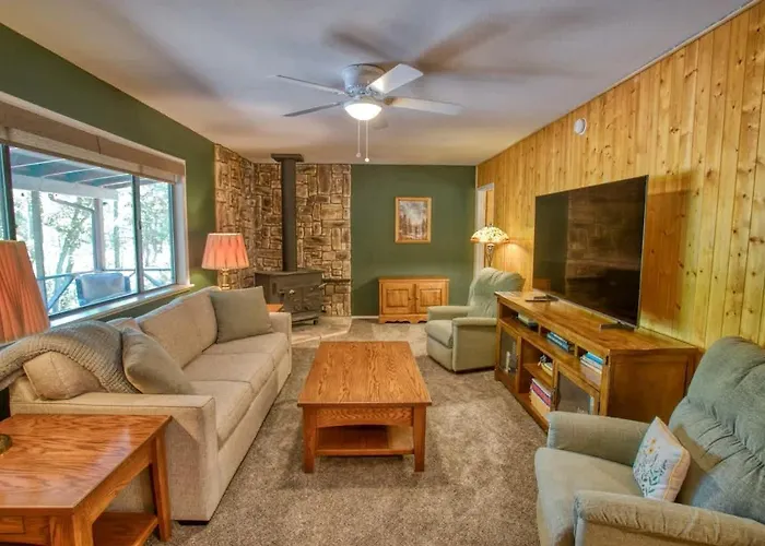 2Br Forest Cabin With Fire Pit Bbq Patio & Games