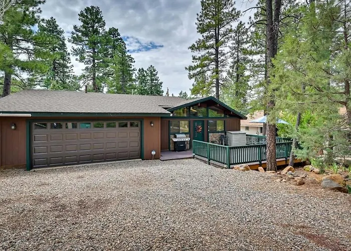 Cabin In The Pines With Fireplace