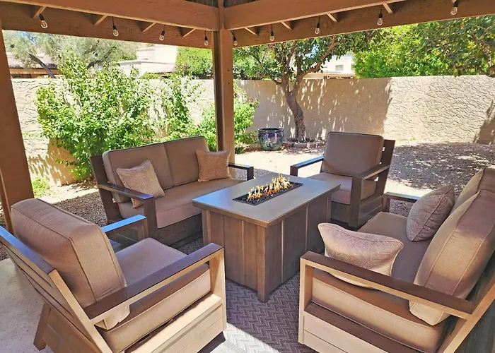 R&R Camelback Getaway