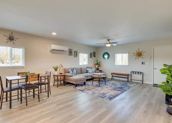 Stylish Maricopa Cottage W/ Mtn Views & Grill!