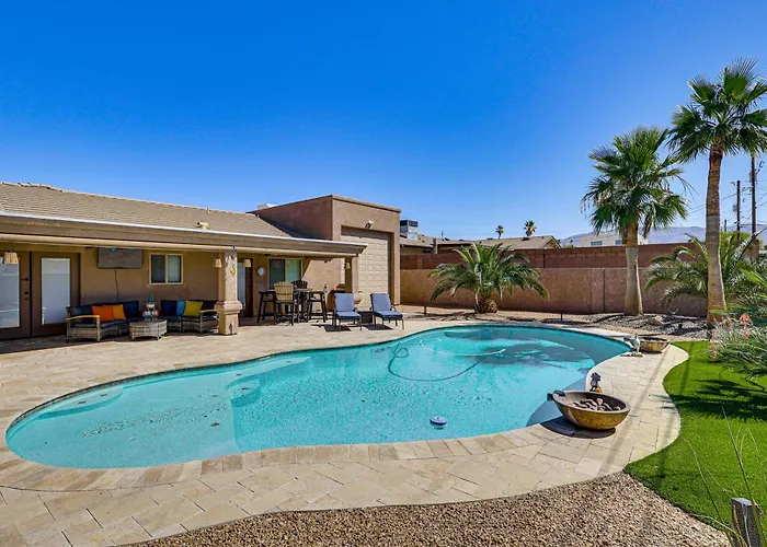 Hot Tub & 4 Mi To Boat Ramp! Lake Havasu Escape