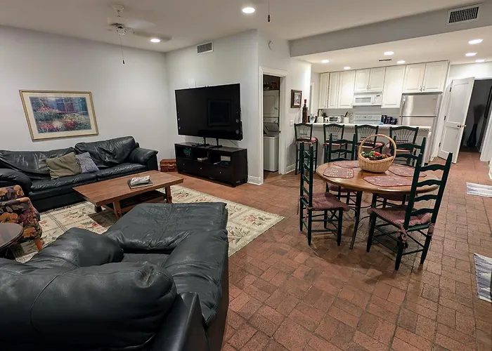 Private Guest House On 3 Acre Estate In Central Phoenix