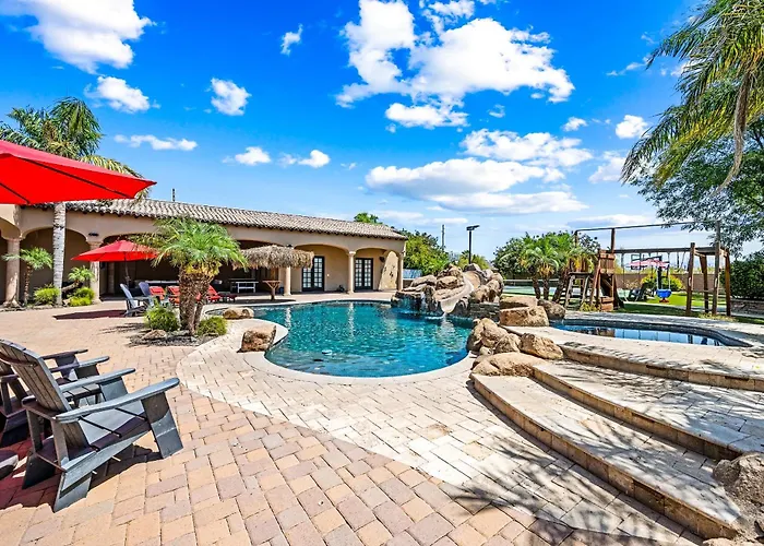 104Th Mesa 1331 Paradise Found