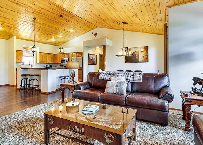 Torreon Family Retreat, 4Br Mountain Home