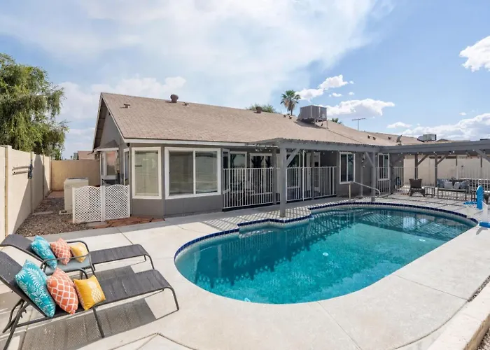 Private Heated Pool Perfect For Groups