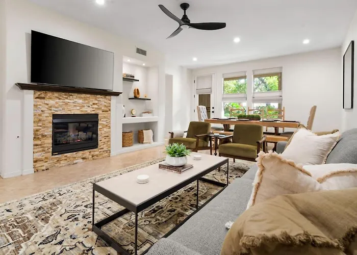 Resort Style Living With Heated Pool, Spa, Gym, And Nearby Golf