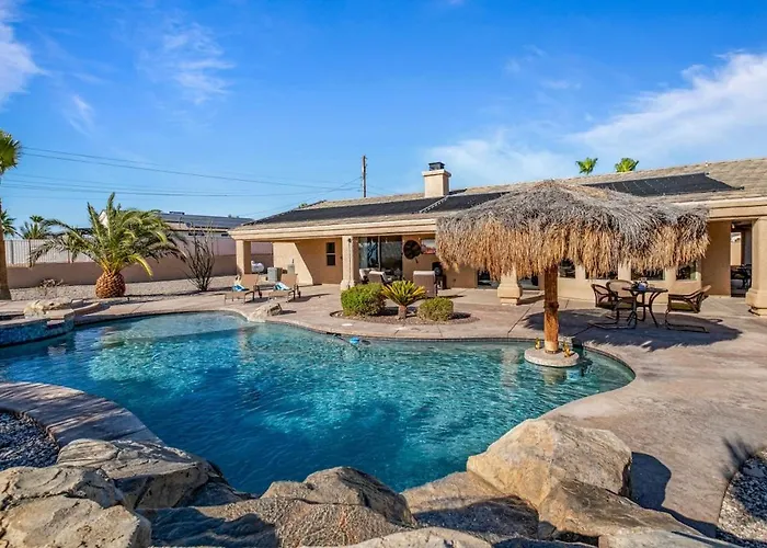 Casa Amigo - Pool, Spa, Backyard Oasis, Parking