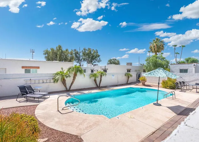 Charming 2 Bedroom Scottsdale Home Pool & Garden