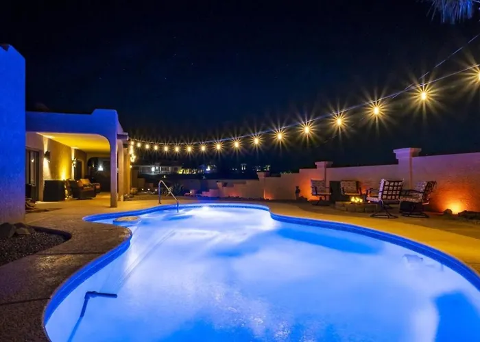 Villa Palmas - Pool, Comfort, Parking, Projectortv