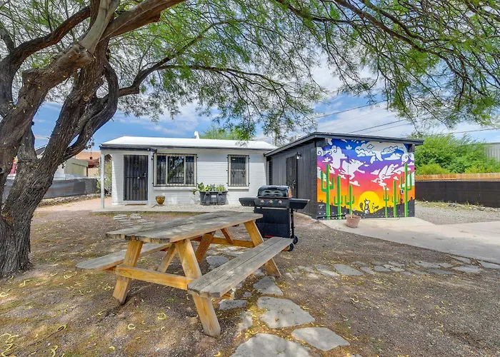 Tucson Home Base Near I-10, 5 Mi To Downtown!