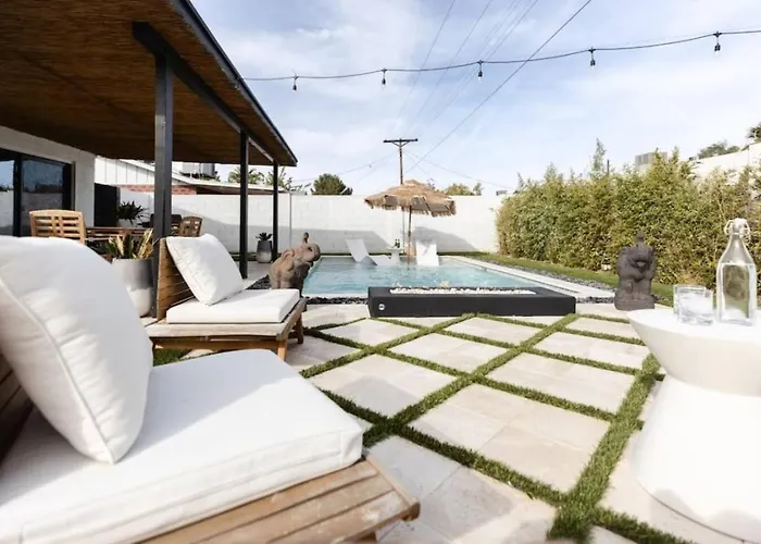3 Bedrooms Firepit Pool Chess