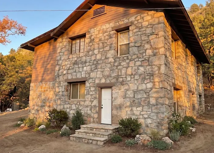 Stonehouse Cabin Historic Arizona Canyon Retreat