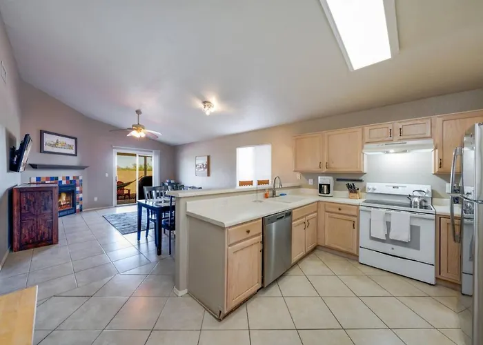 Silverbell, 3 Bedroom And 2 Ba, Garage, Fenced, Quiet
