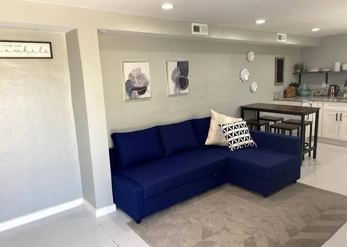 Newly Updated, 2 Bedroom 1 Ba, U Of A, Sam Hughes