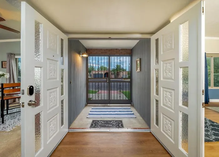 Cul-De-Sac, Fenced With Pool, Quiet, 3 Bedroom 2 Ba