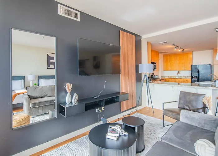 Sleek Downtown Phx High Rise City Views Top Am