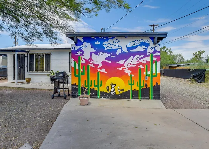 Desert Studio 5 Mi To Dtwn Tucson W/ Shared Yard