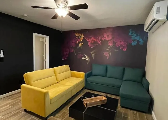Midtown 1Br Stylish Unit D