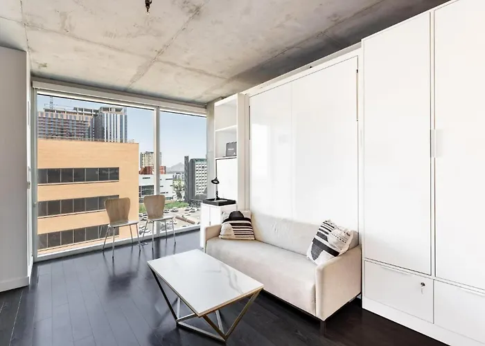 Boulevard Stays Highrise Stu Sky Pool Parking Gym 34