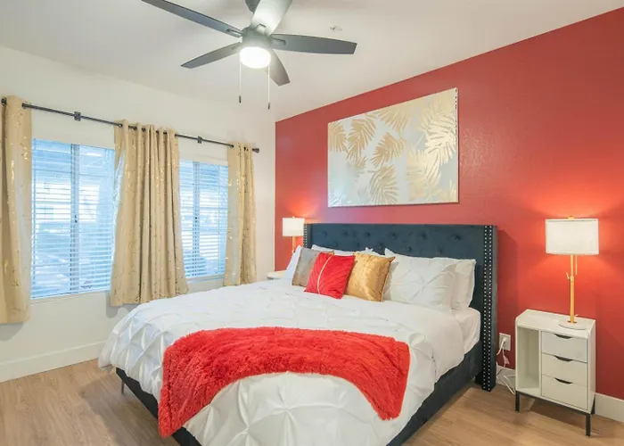 King Bed Biker & Hiker Paradise Updated Condo