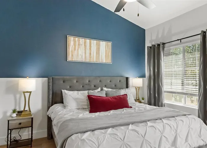 Stylish & Remodel Scottsdale Art & Culture Stay