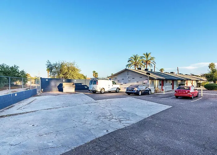 Cozy Retreat Near Phx Airport & Downtown
