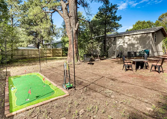 Flagstaff Getaway 10 Mi To Dt: Mini Golf, Fire Pit