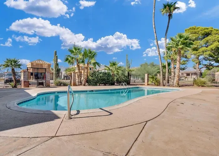 Cute Townhome With Community Pool 5 Mins To Tmc