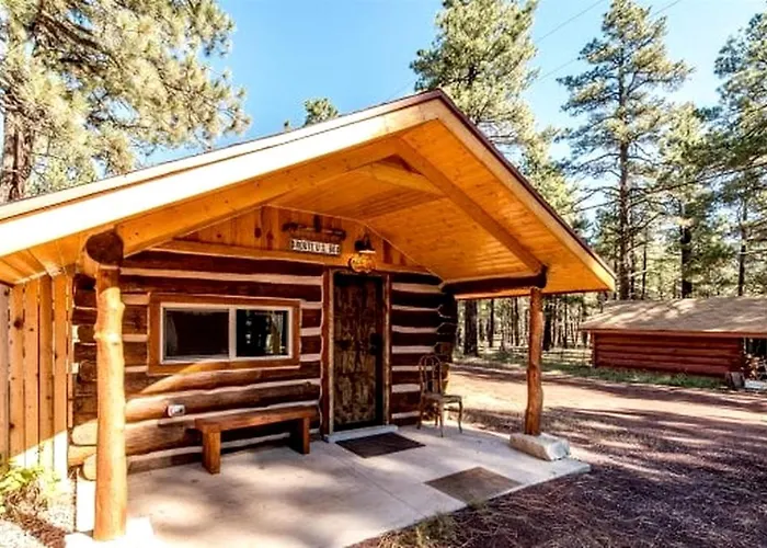 Cozy Historic Log Cabin With Fire Pit And Private Backyard On The Edge Of The Kaibab National Forest In Parks, Arizona
