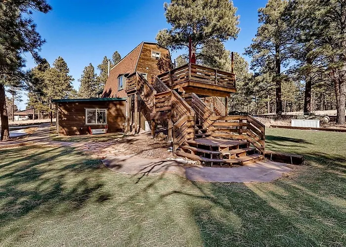 Large And Unique Cabin With A Private Hot Tub And Fire Pit With View Of Mt. Eldon