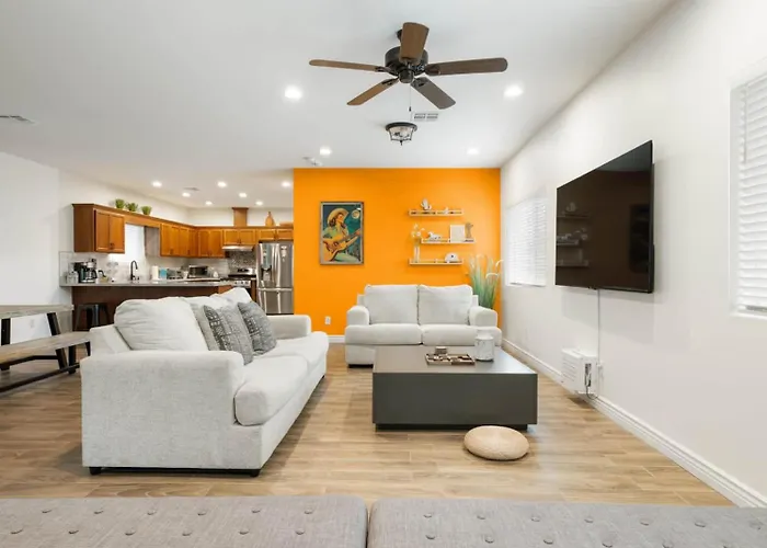 New! Near Ballparks, Stadium, Raceway, 4 Tvs, Fast Wifi