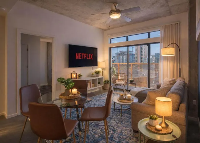 Prime Downtown Location W Gym Pool And Parking