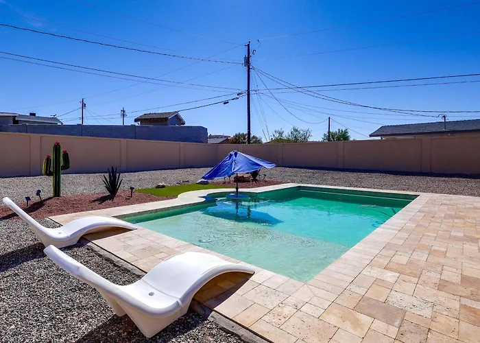 5 Mi To Lake Havasu: Home W/ Yard & Pool