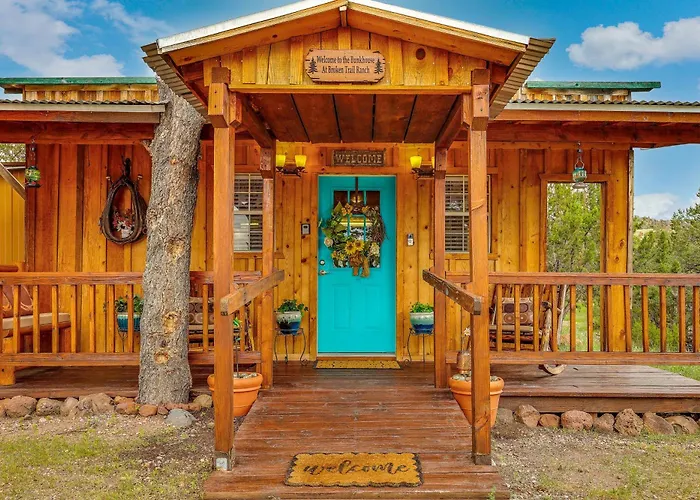 Quiet Eagar Retreat Near Lakes, Hiking & Hunting!