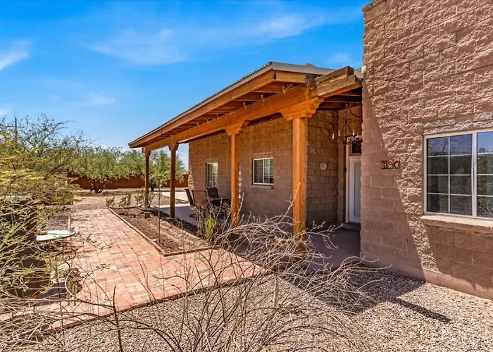 Near Mercado & Downtown - Pet Friendly - Private