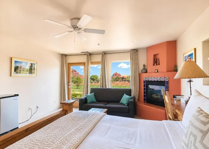 King Studio With Shared Hot Tub And Breakfast Included