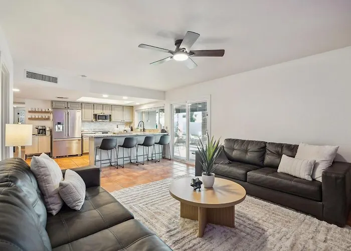 Heated Pool Sleeps 8 Amenities! House On Hearn