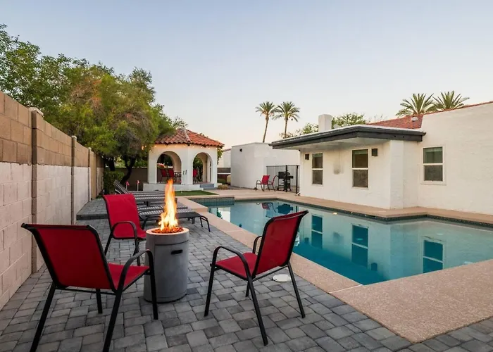 Moon Valley Manor