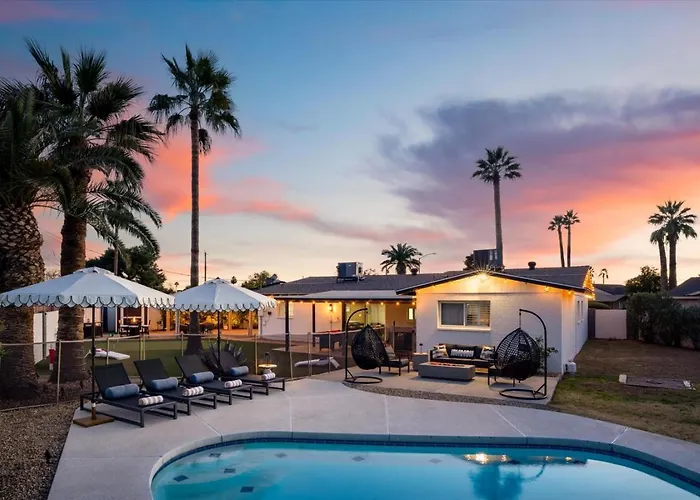 Group-Friendly 5Br Pool Home Old Town