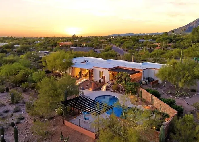 Catalina Foothills Luxe Retreat With Heated Pool