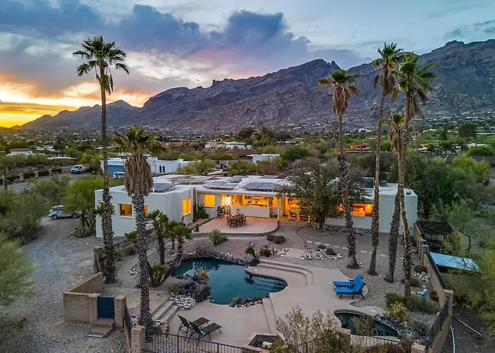 Cactus & Sky Escape With Pool And Spa