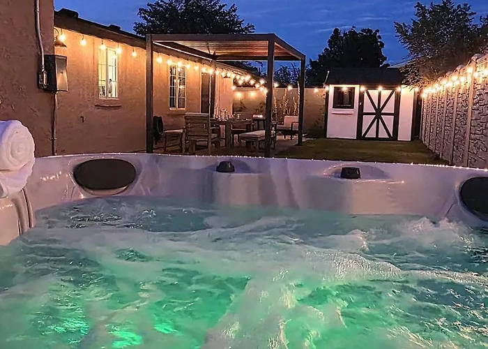 Hot Tub, Game Room, Coffee Bar, Fire Pit, Pancakes
