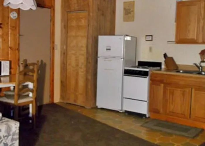 Cozy Wood Cottage Rental With Fireplace In White Mountains Of Arizona