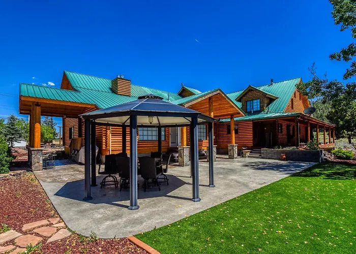 Secluded Williams Lodge Retreat Pines Peace Privacy
