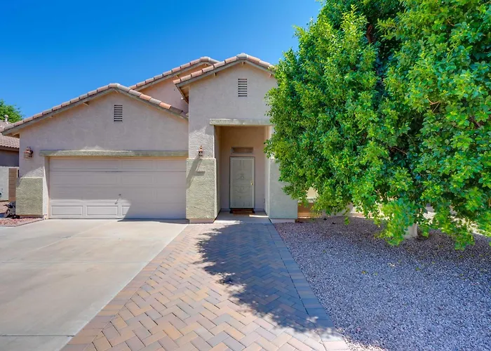 Backyard Billiards & Bbq! Surprise Desert Stay