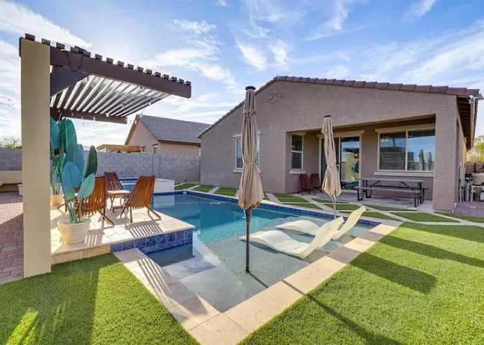 Serene Oasis With Pool & Spa-Goodyear