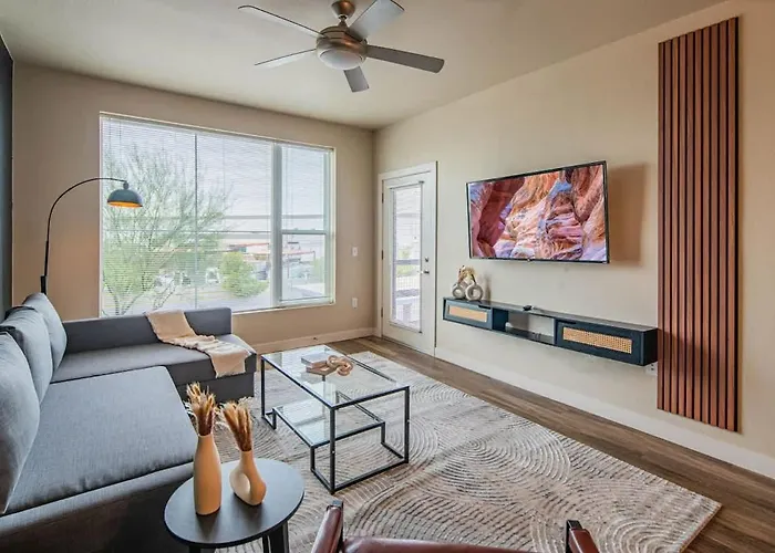 Group-Friendly Apt With Pool Gym Parking Wd Balcony