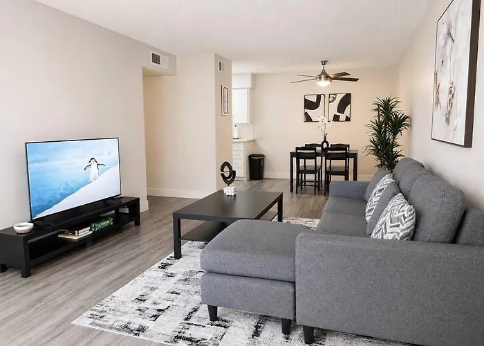 Modern & Stylish Mesa Oasis 2Br/2Ba - Pool View