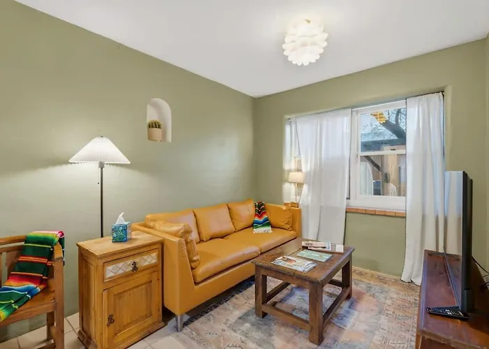 Walkable Barrio Charm
