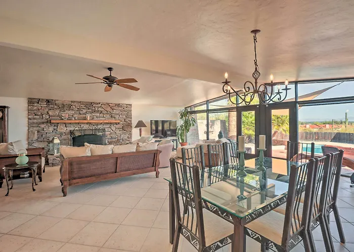 Tucson Oasis 'La Casa De Las Palmas' W/ Pool!